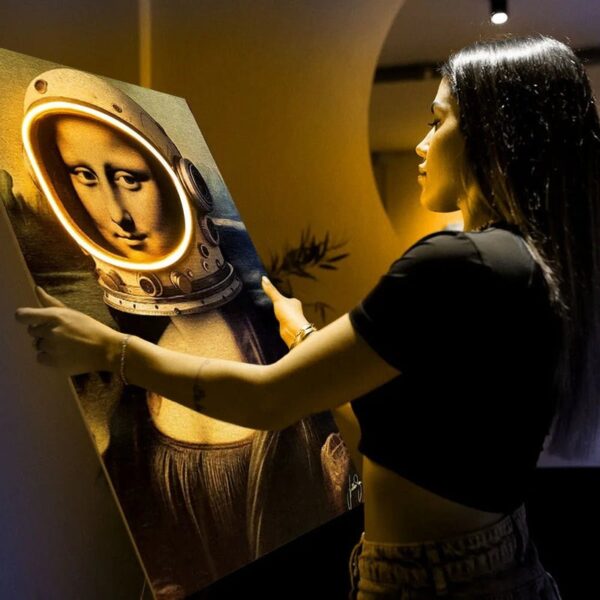 MonaLisa Astronaut UV Neon Sign - Image 2