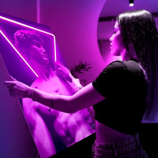 David Triangle UV Neon Sign - Image 2